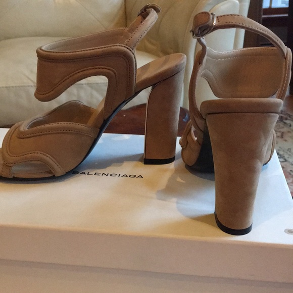 Balenciaga shoes size 37C beige suede - Picture 5 of 8